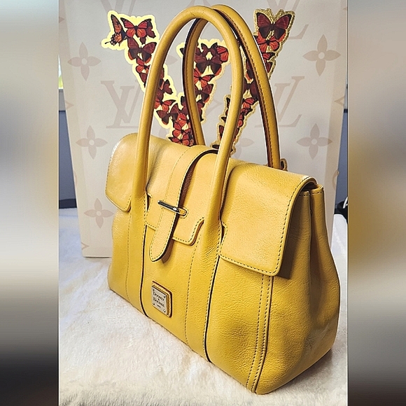 Dooney & Bourke Bags Euc Dooney Bourke Yellow Bag Like New Poshmark